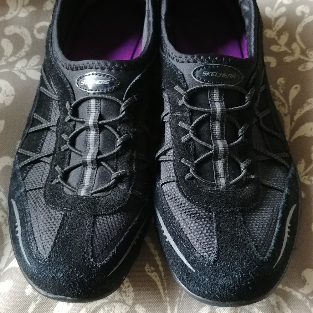 Skechers walking/jogging shoe